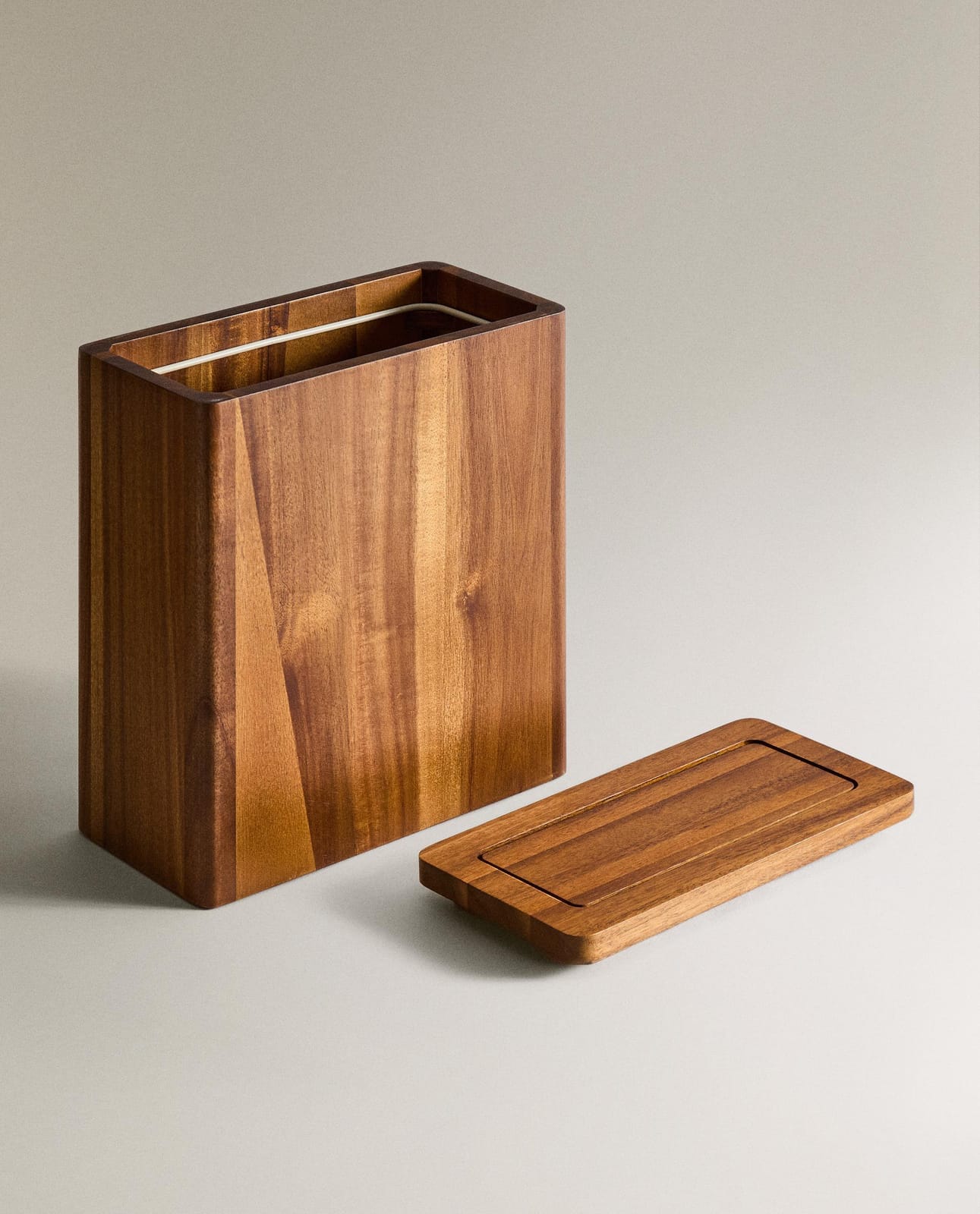 ZARA HOME Деревянная корзина для мусора ракурс 4