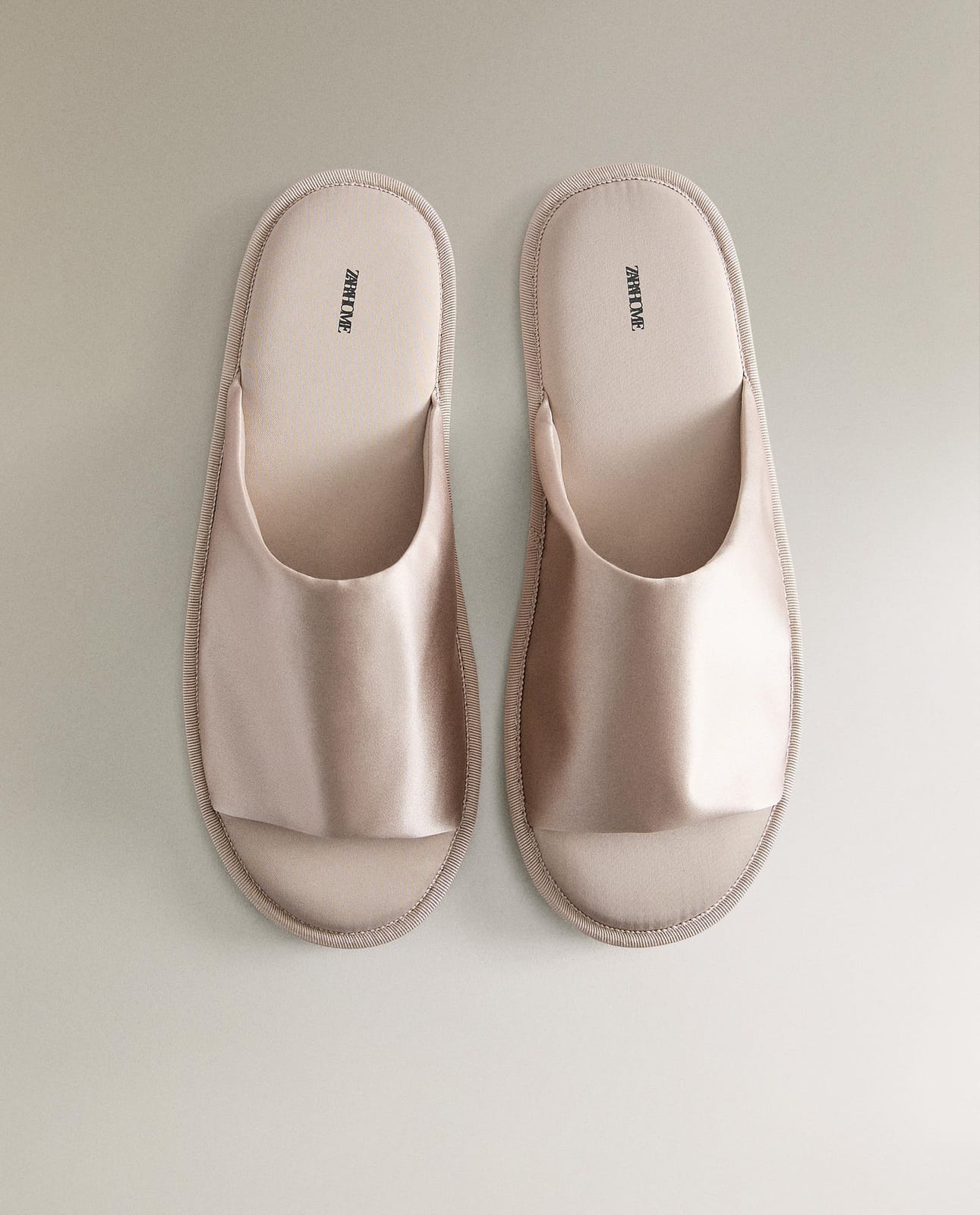 ZARA HOME ШЕЛКОВЫЕ ШЛЕПАНЦЫ ракурс 6
