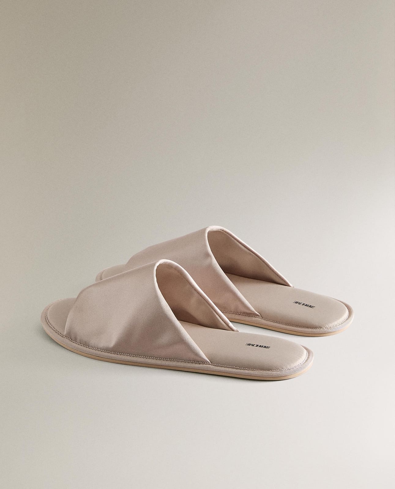 ZARA HOME ШЕЛКОВЫЕ ШЛЕПАНЦЫ ракурс 5
