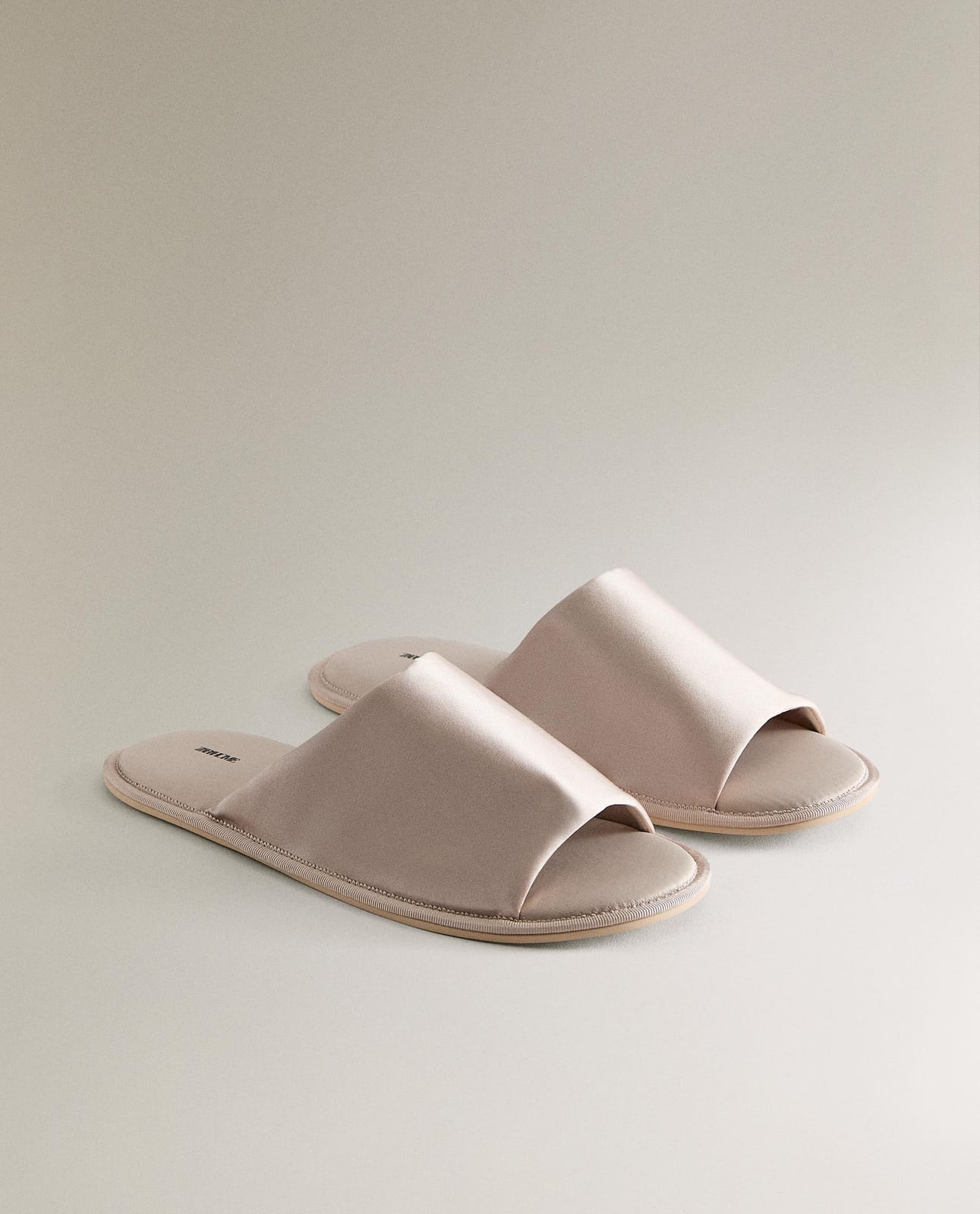 ZARA HOME ШЕЛКОВЫЕ ШЛЕПАНЦЫ ракурс 4