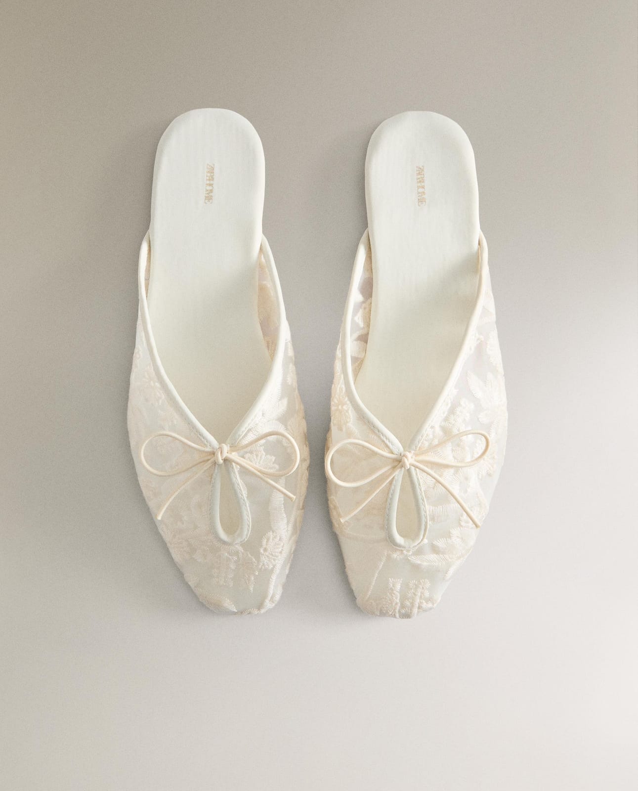 ZARA HOME KAPCIE Z HAFTEM W KWIATY ракурс 8