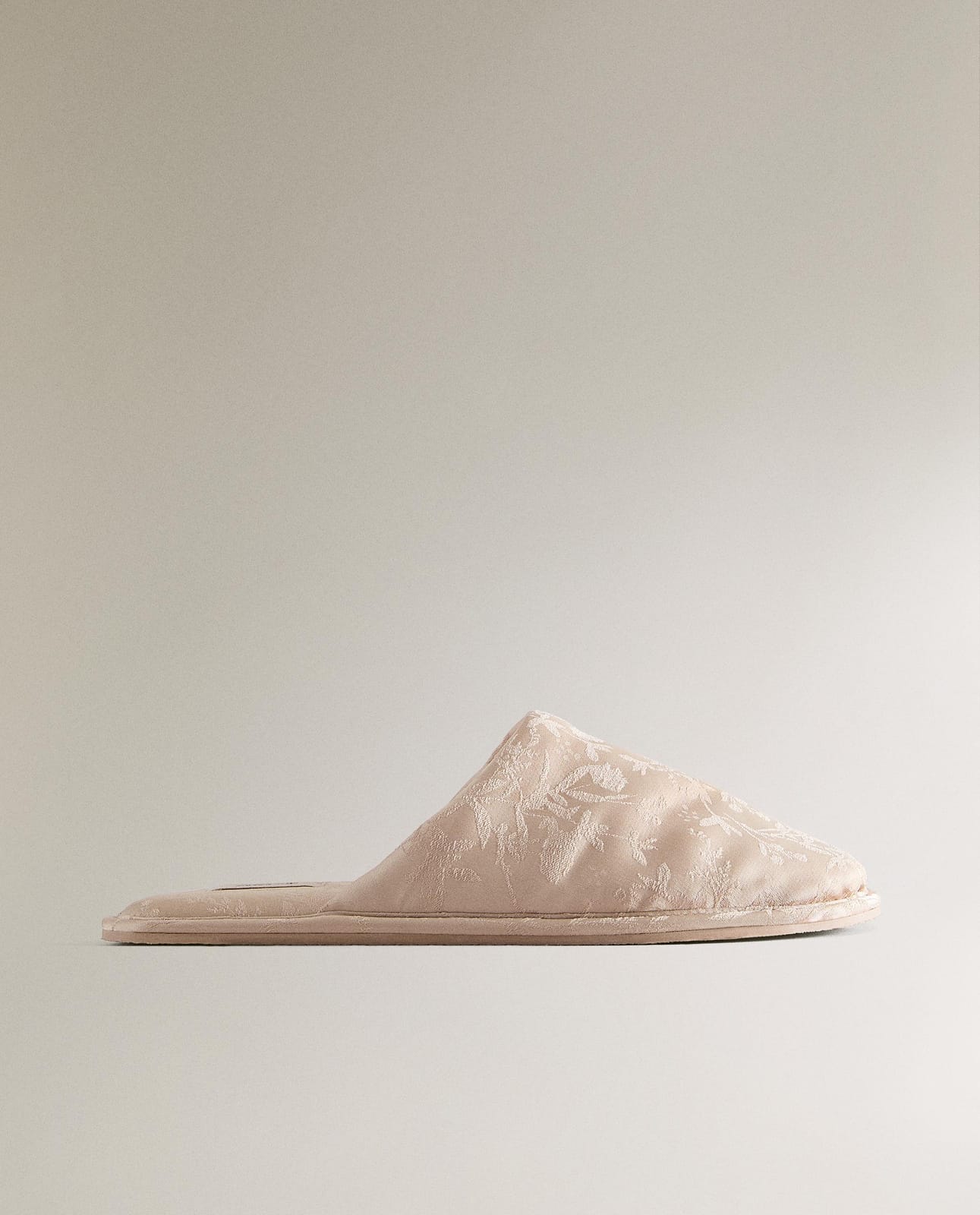 Тапочки ZARA HOME ЖАККАРДОВЫЕ ТАПОЧКИ БЕЗ ПЯТКИ PIASKOWY 37