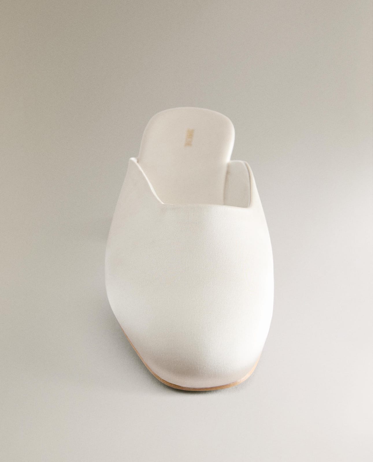 ZARA HOME САТИНОВЫЕ ПАНТОФЛИ ракурс 5