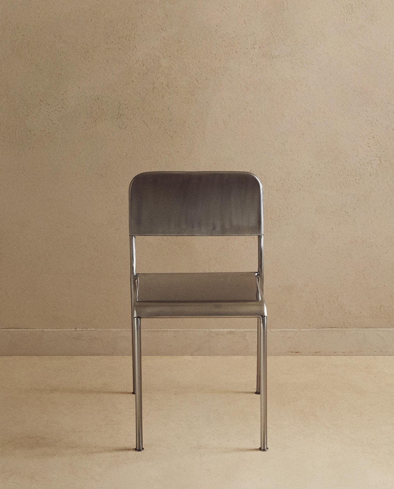 ZARA HOME КРЕСЛО С КОНСТРУКЦИЕЙ ИЗ НЕРЖАВЕЮЩЕЙ СТАЛИ ракурс 6