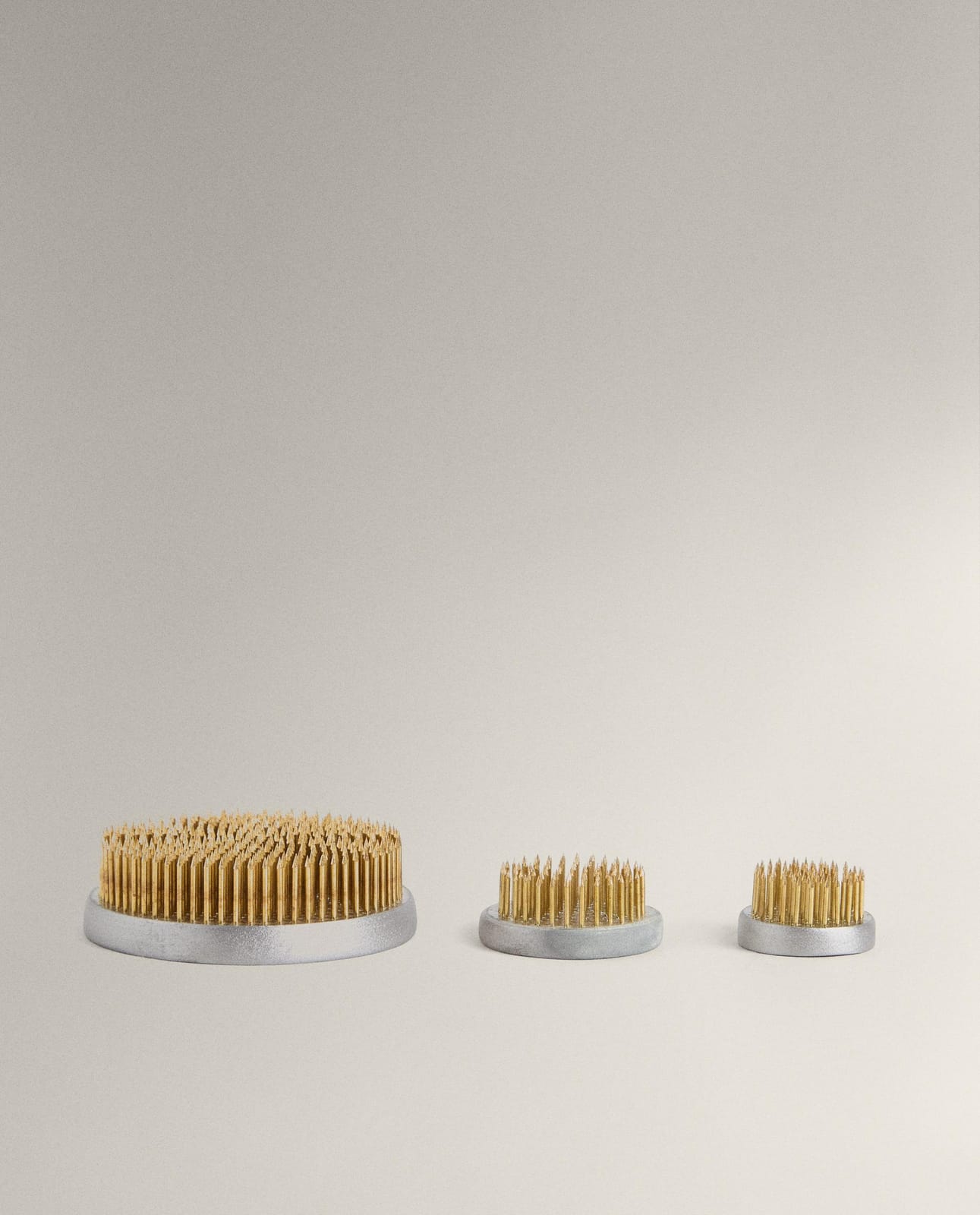 Подставка декоративная ZARA HOME ПОДСТАВКА ДЛЯ ЦВЕТОВ КЕНЗАН SREBRNY 2 x 8 x 8 см