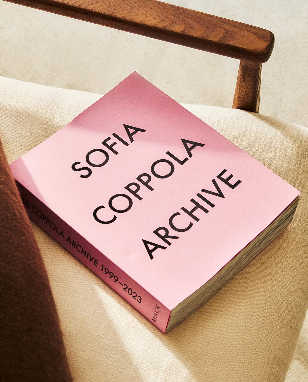 ZARA HOME КНИГА ARCHIVE СОФИИ КОППОЛЫ (АНГЛИЙСКИЙ) ракурс 2