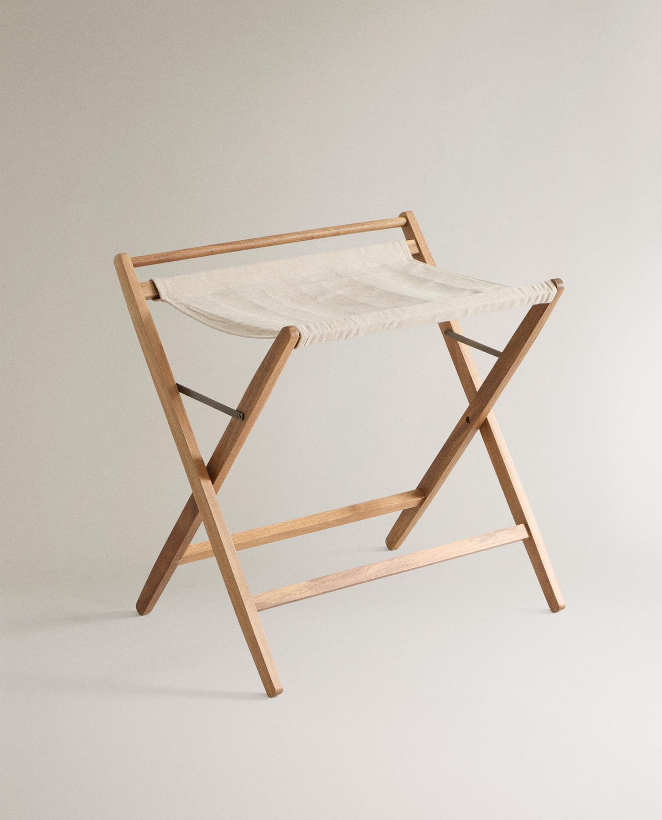 ZARA HOME СКЛАДНАЯ СТОЙКА ДЛЯ БАГАЖА ракурс 3
