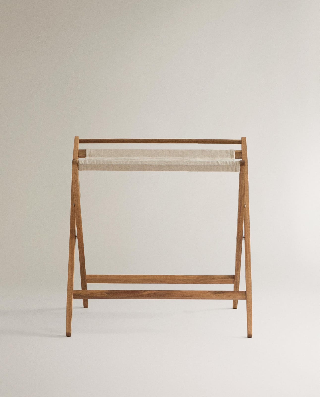 Стеллаж ZARA HOME СКЛАДНОЙ СТОЙКА ДЛЯ БАГАЖА JASNOBEŻOWY 64 x 64 x 45 см