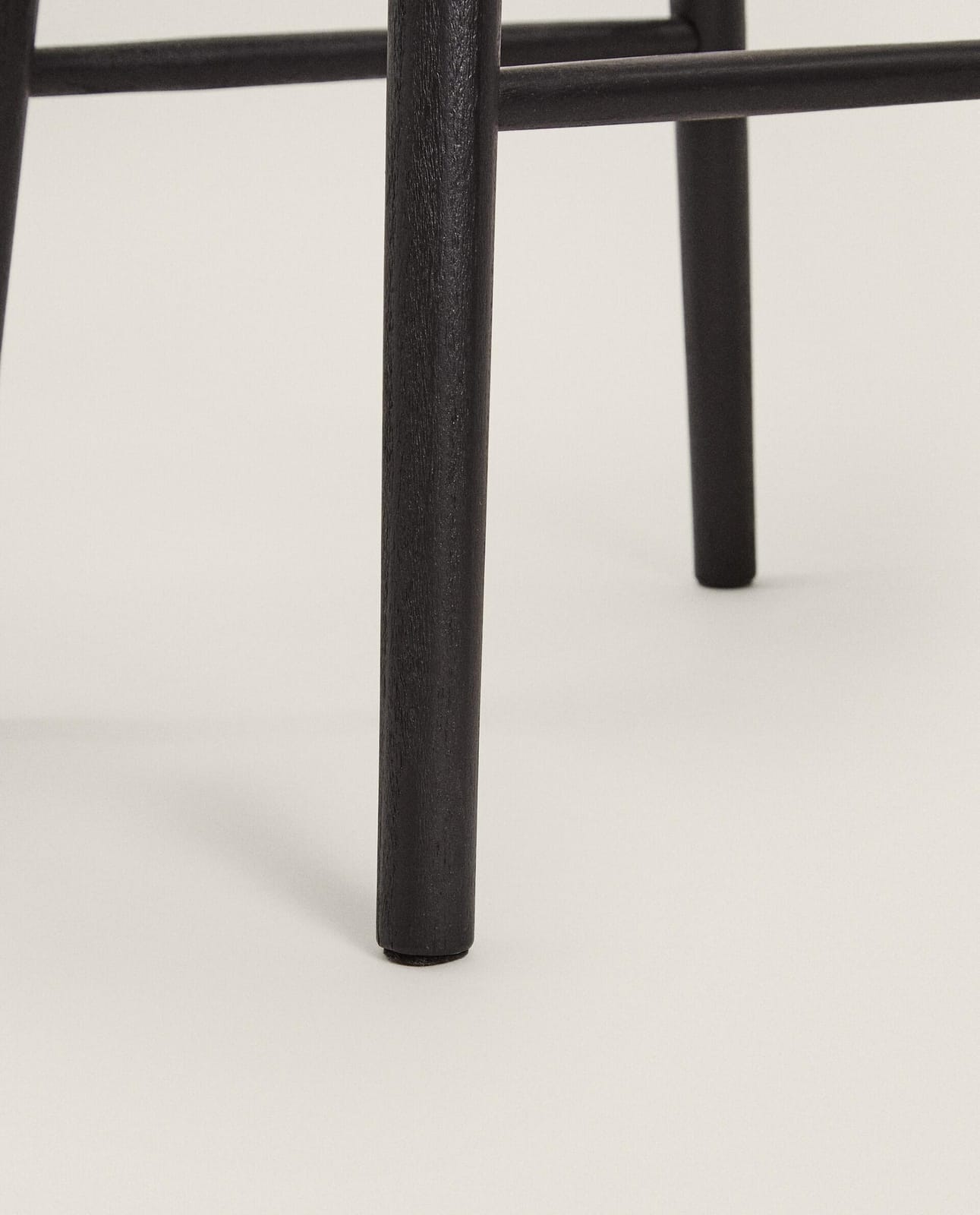 ZARA HOME TABORET ИЗ СОСНОВОЙ ДРЕВЕСИНЫ ракурс 6