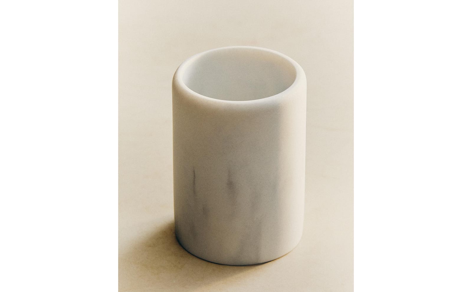 ZARA HOME СТАКАНЧИК ДЛЯ ЗУБНЫХ ЩЕТОК С ЭФФЕКТОМ МРАМОРА ракурс 7