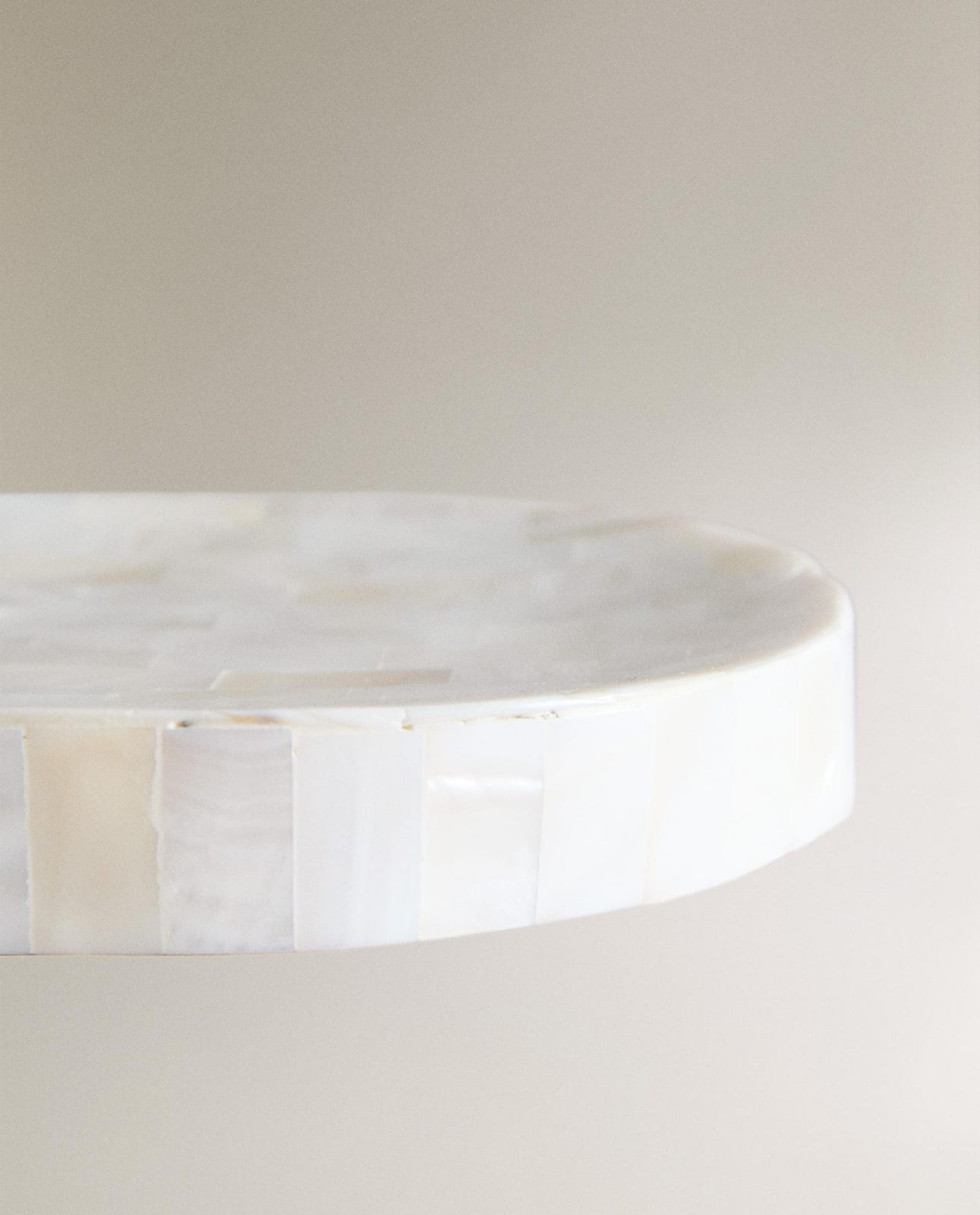 ZARA HOME ВАННАЯ МЫЛЬНИЦА ИЗ ПЕРЛАМУТРОВОЙ МАССЫ ракурс 2