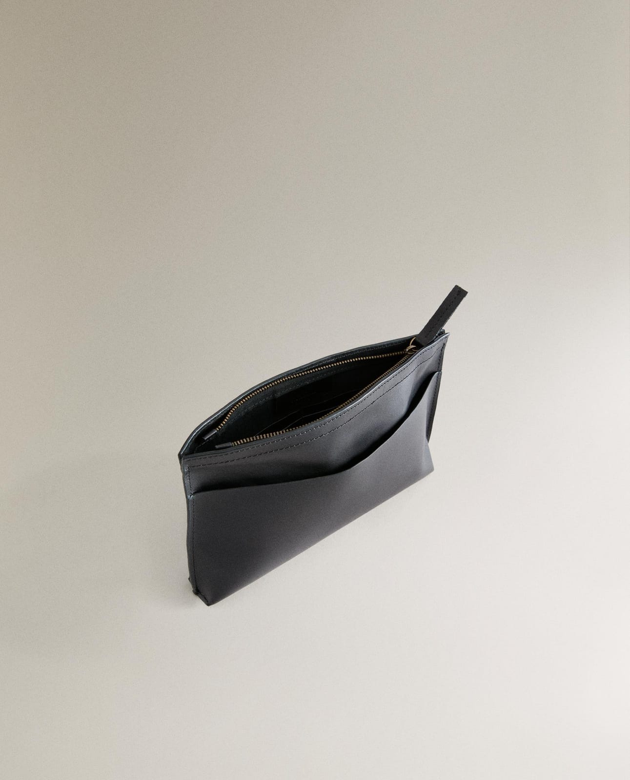 ZARA HOME КОЖАНАЯ КОСМЕТИЧКА-КОНВЕРТ ракурс 5
