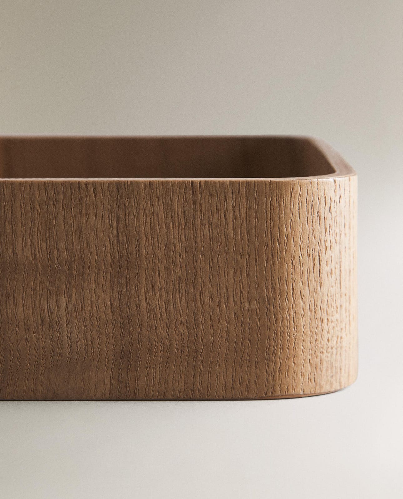 ZARA HOME ДЕРЕВЯННАЯ ПОДСТАВКА ДЛЯ САЛФЕТОК ракурс 3