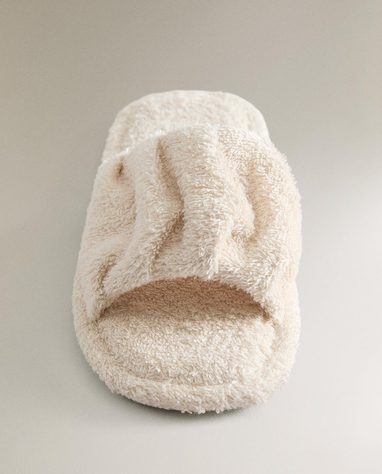ZARA HOME ТАПОЧКИ ПОЛОТЕНЕЧНЫЕ С ПЛИССЕ ракурс 3