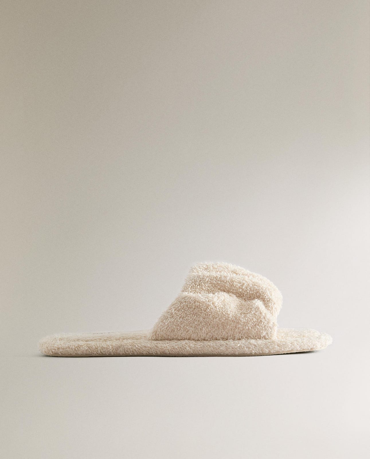 Тапочки ZARA HOME шлепанцы махровые с плиссировкой бежевые 38