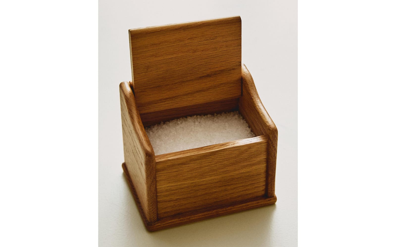 ZARA HOME СОЛОНКА С ДУБОВОЙ КРЫШКОЙ ракурс 2
