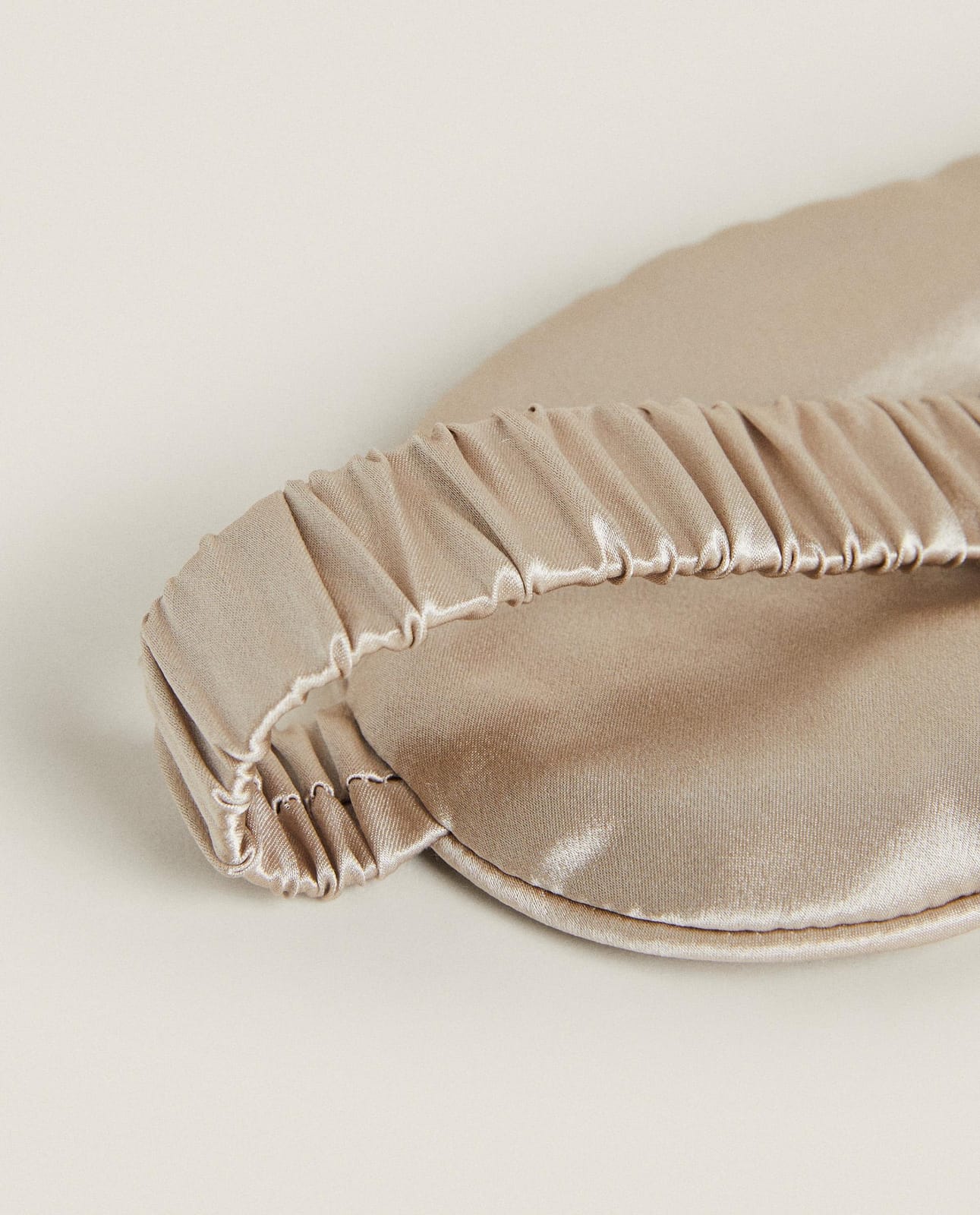 ZARA HOME Шелковая повязка на глаза из тутового шелка ракурс 3