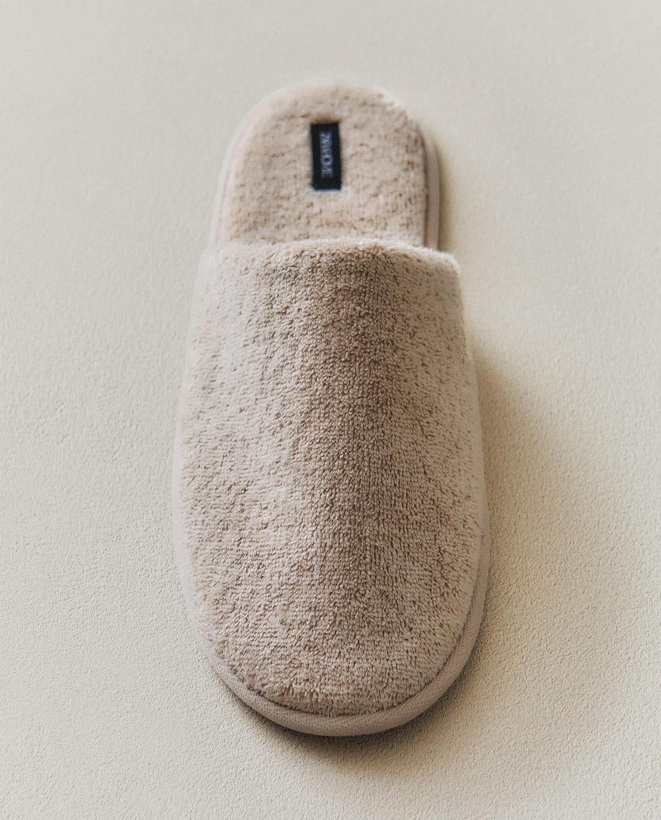 ZARA HOME ТАПОЧКИ ПОЛОТЕНЦЕ БАННОЕ ракурс 4