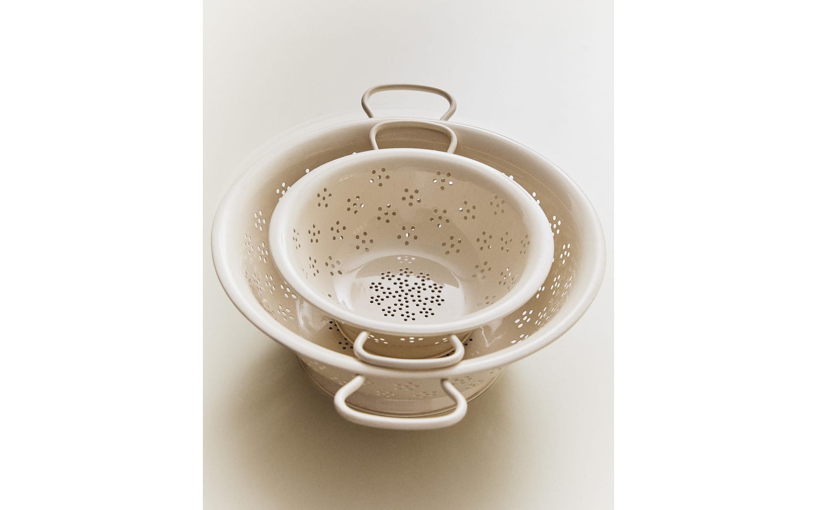 ZARA HOME КУХОННЫЙ ДУРШЛАГ С ЦВЕТАМИ ракурс 5