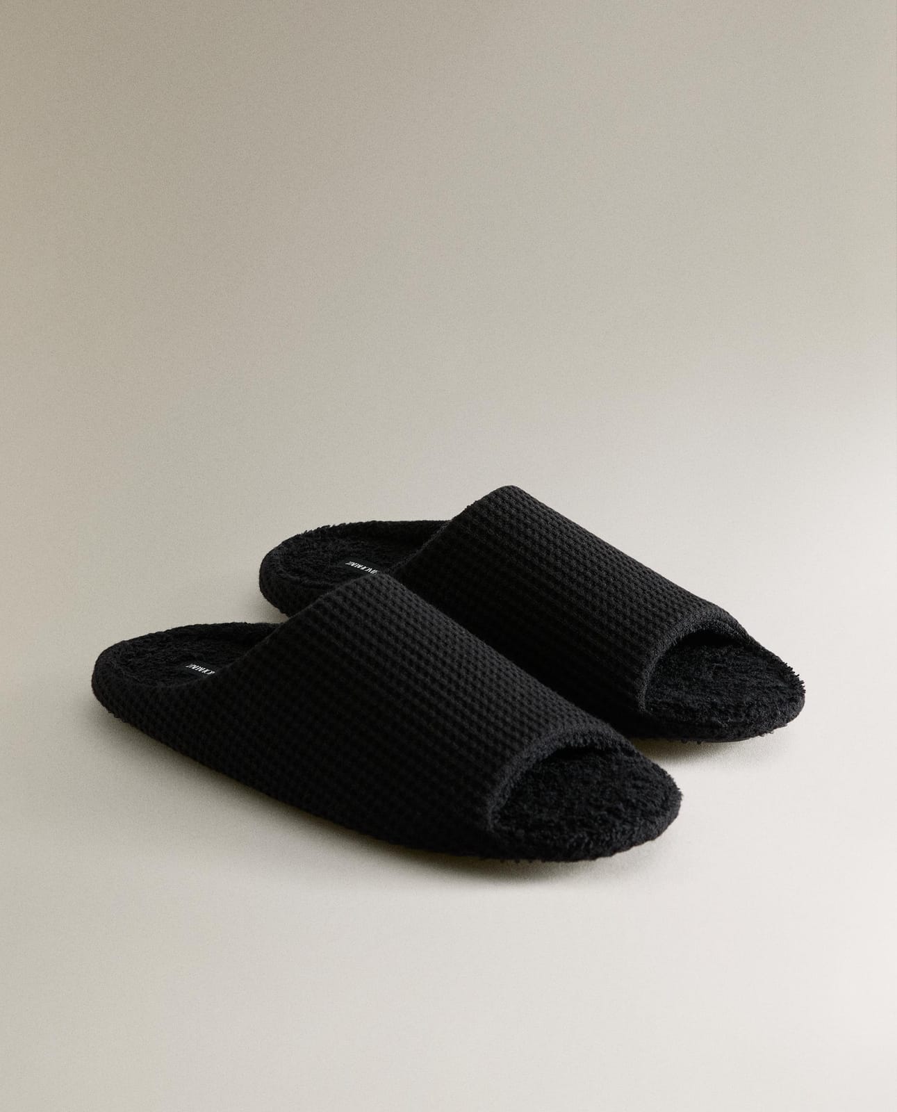 ZARA HOME ТАПОЧКИ БАННЫЕ МАХРОВЫЕ ракурс 5