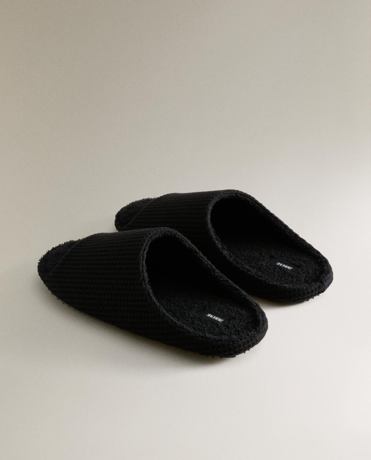 ZARA HOME ТАПОЧКИ БАННЫЕ МАХРОВЫЕ ракурс 3