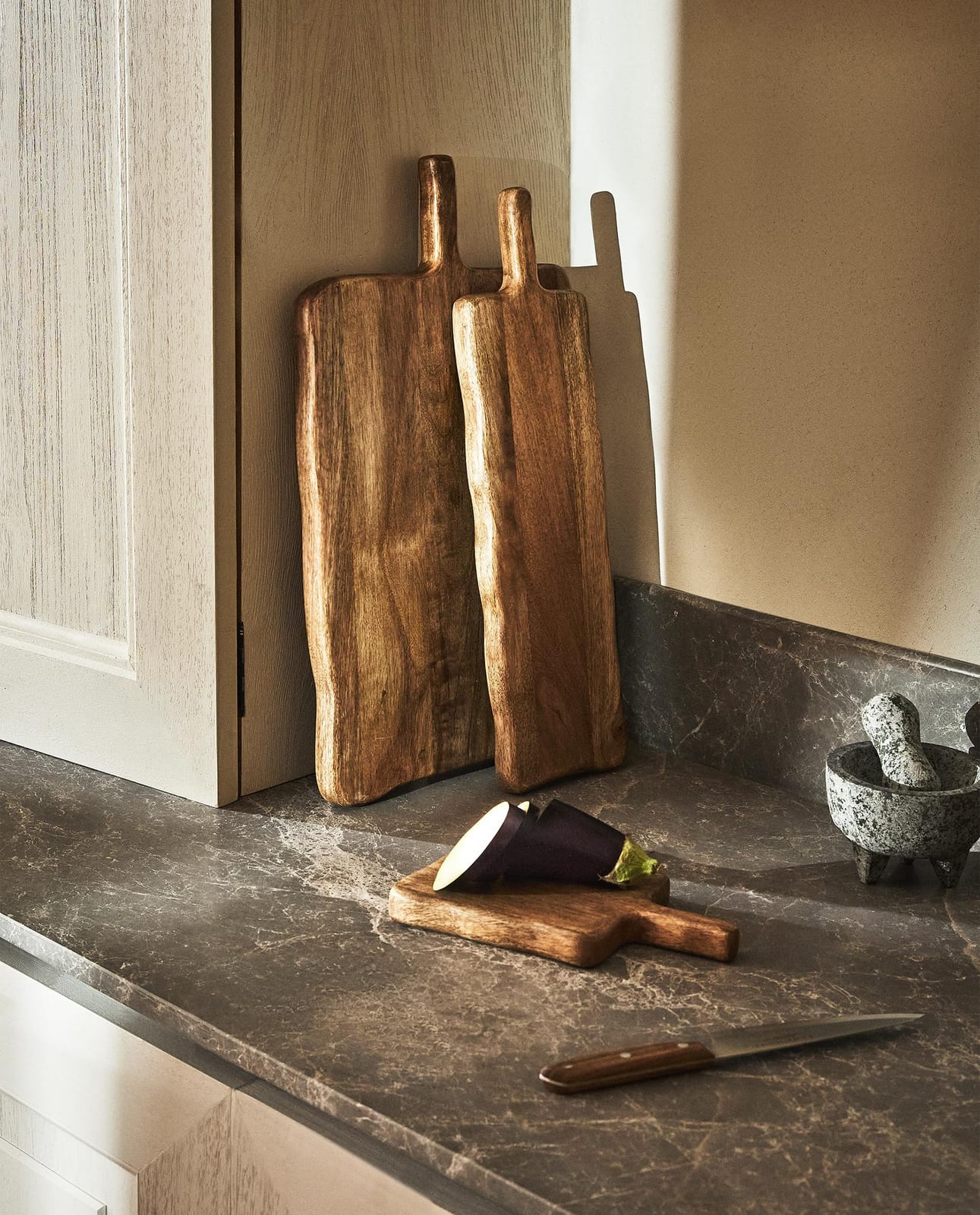 ZARA HOME РЕЗНАЯ ДОСКА ДЛЯ НАРЕЗКИ ИЗ ДЕРЕВА ракурс 3