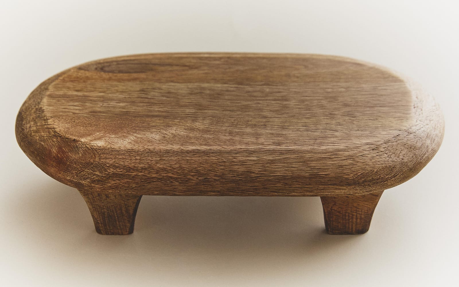 ZARA HOME ДЕРЕВЯННАЯ ДОСКА НА НОЖКАХ ракурс 5