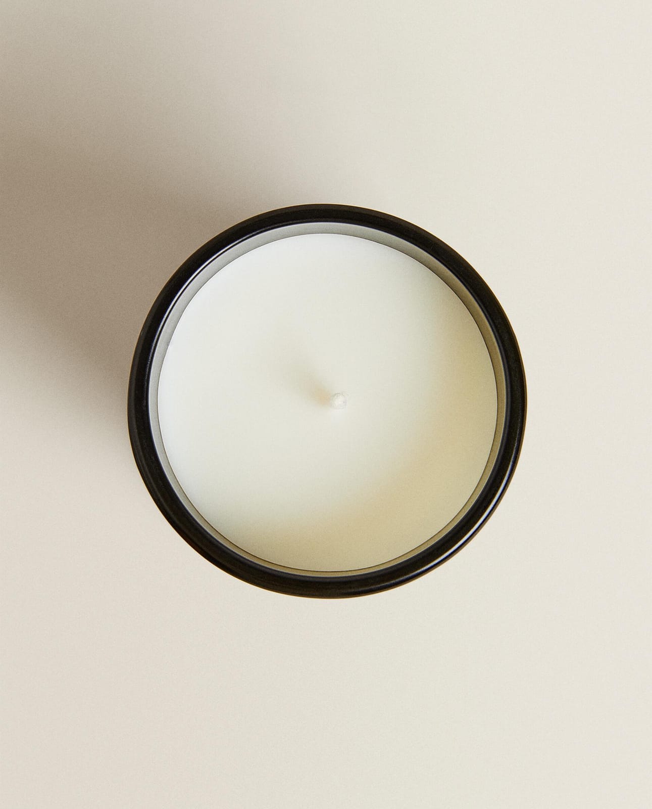 ZARA HOME (150 г) ароматическая свеча Базилик ракурс 3