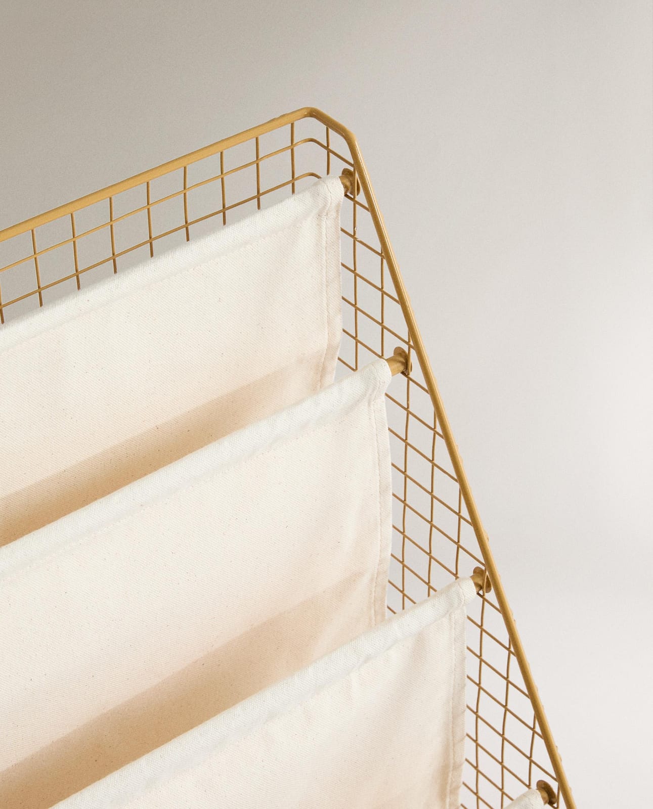 ZARA HOME МЕТАЛЛИЧЕСКАЯ ПОЛКА ДЛЯ КНИГ ДЛЯ ДЕТЕЙ ракурс 9
