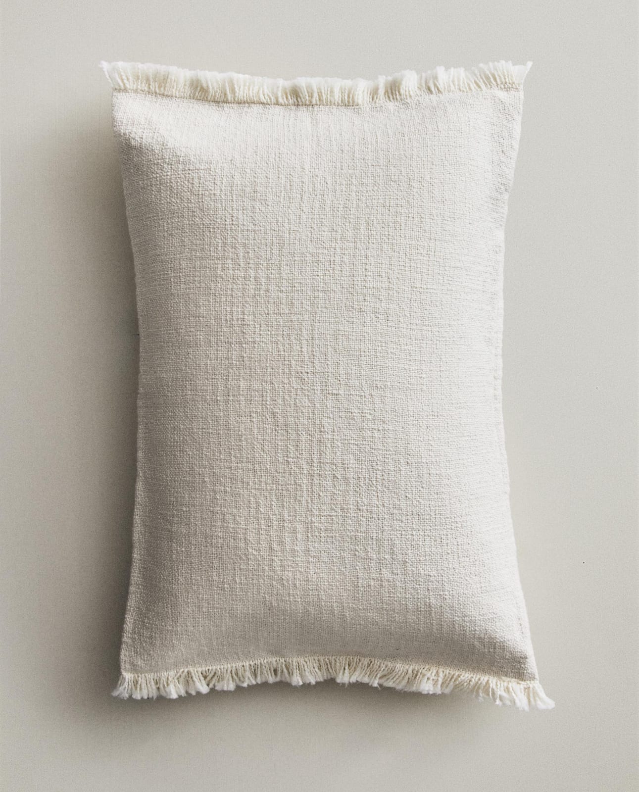 ZARA HOME Чехол для подушки в полоску с кистями ракурс 6
