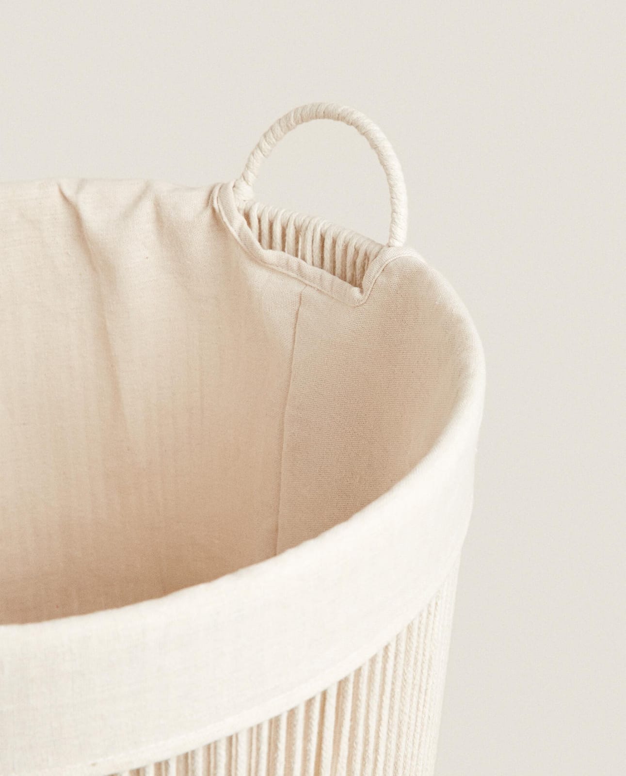 ZARA HOME Корзина для белья с хлопковой подкладкой ракурс 8