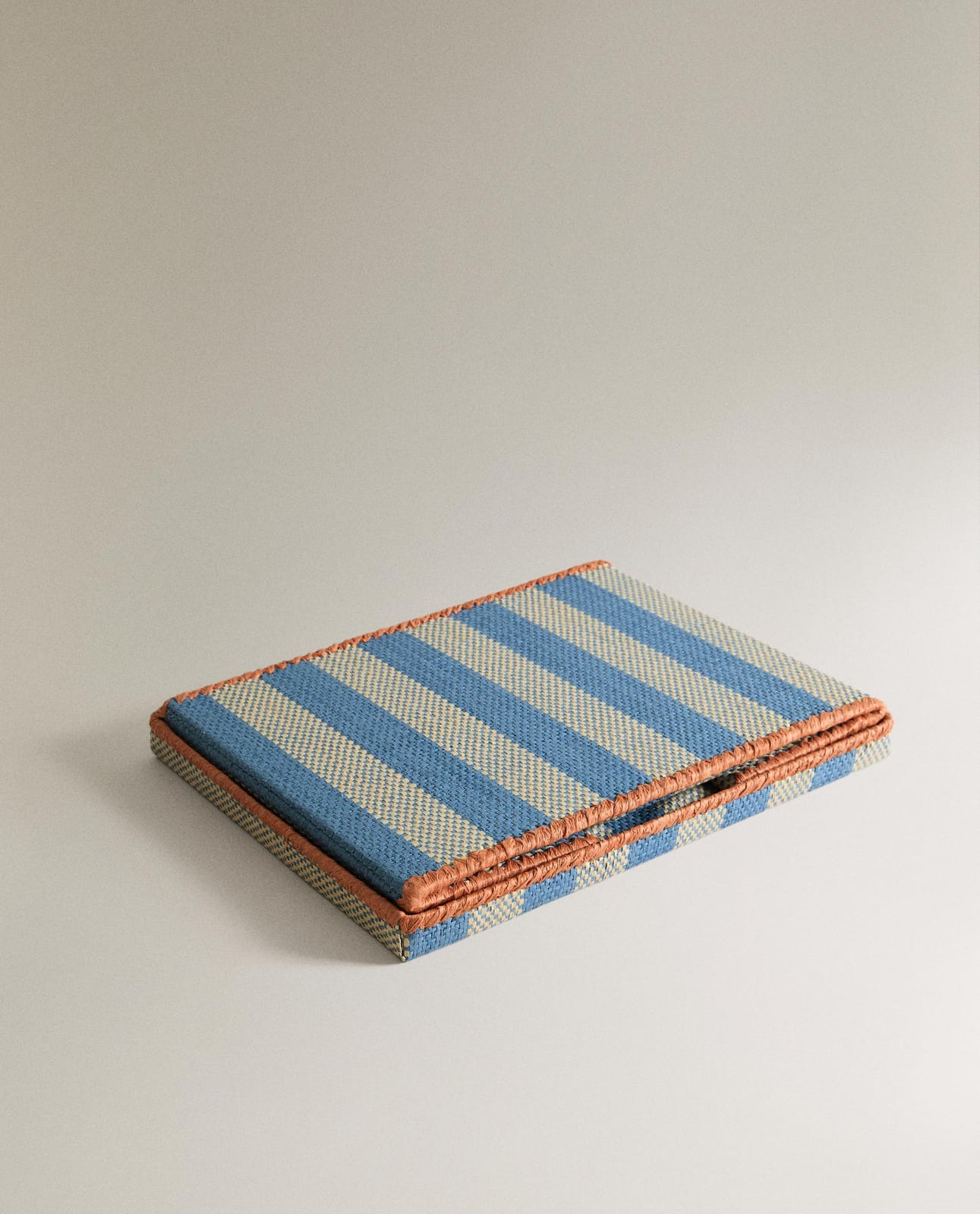 ZARA HOME СКЛАДНАЯ ДЕТСКАЯ КОРЗИНА В ПОЛОСКУ ракурс 7