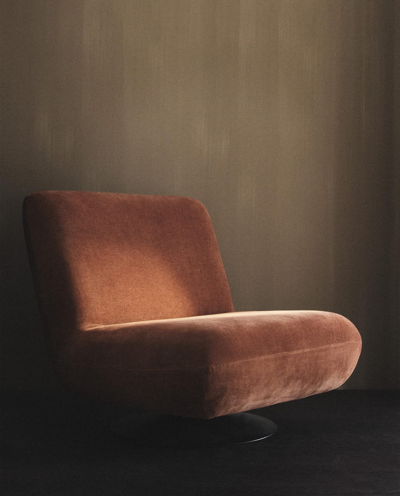 Стул ZARA HOME вращающееся кресло бархатное RÓŻOWY 70 x 79 x 86 cm