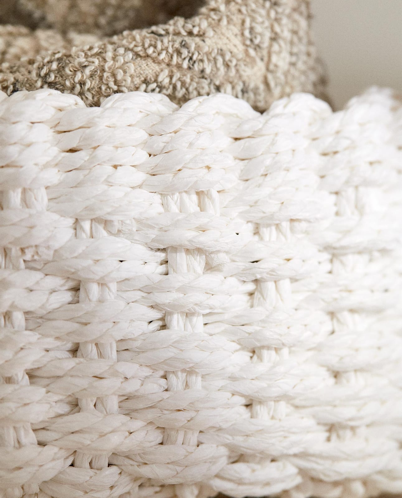 ZARA HOME ПЛЕТЕНАЯ БУМАЖНАЯ КОРЗИНКА ракурс 4
