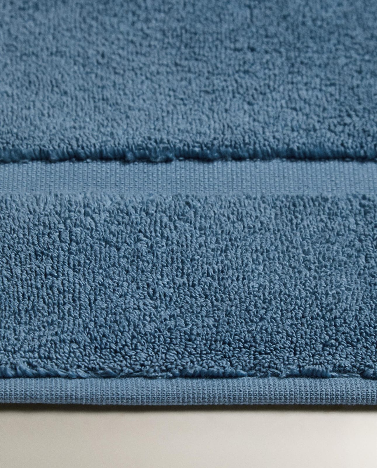 ZARA HOME МЯГКИЙ КОВРИК ДЛЯ ВАННОЙ ФРОТТЕ ракурс 3