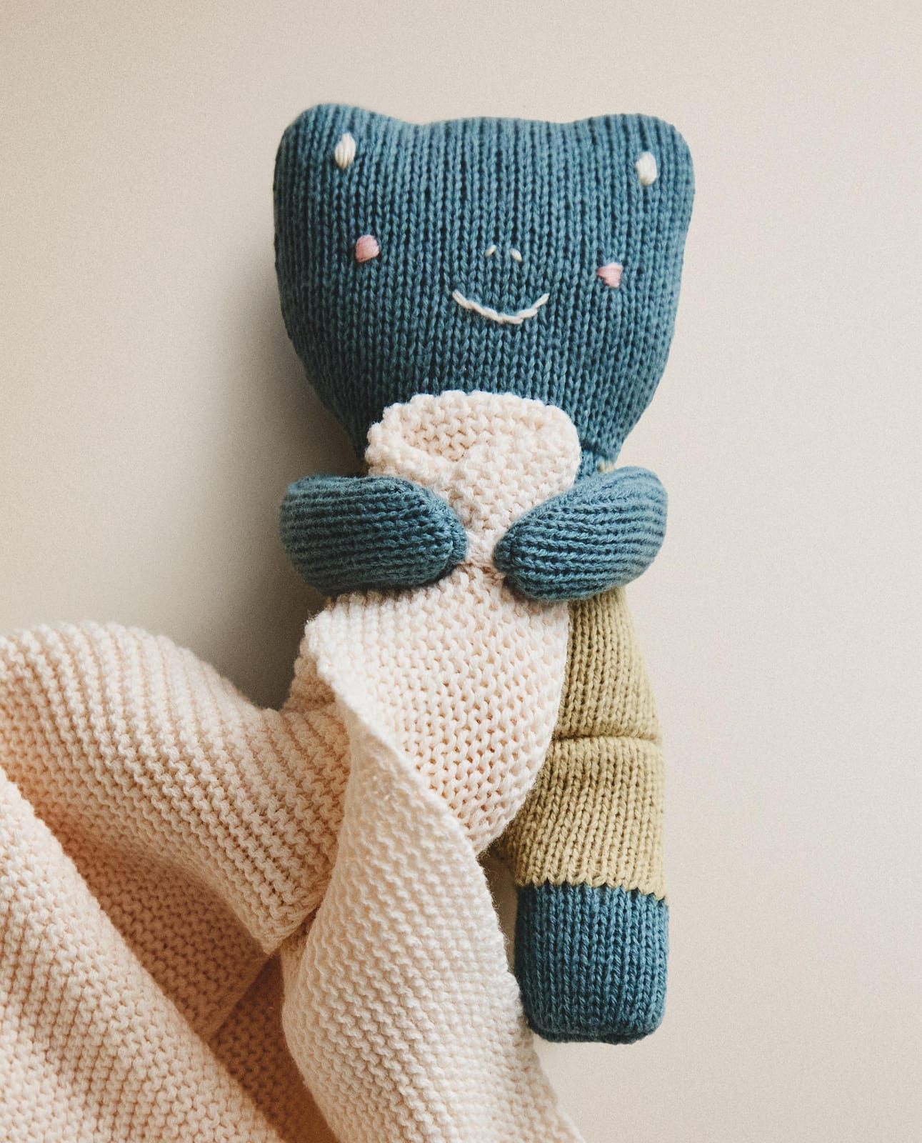 ZARA HOME Игрушка-обнимашка doudou лягушка ракурс 7