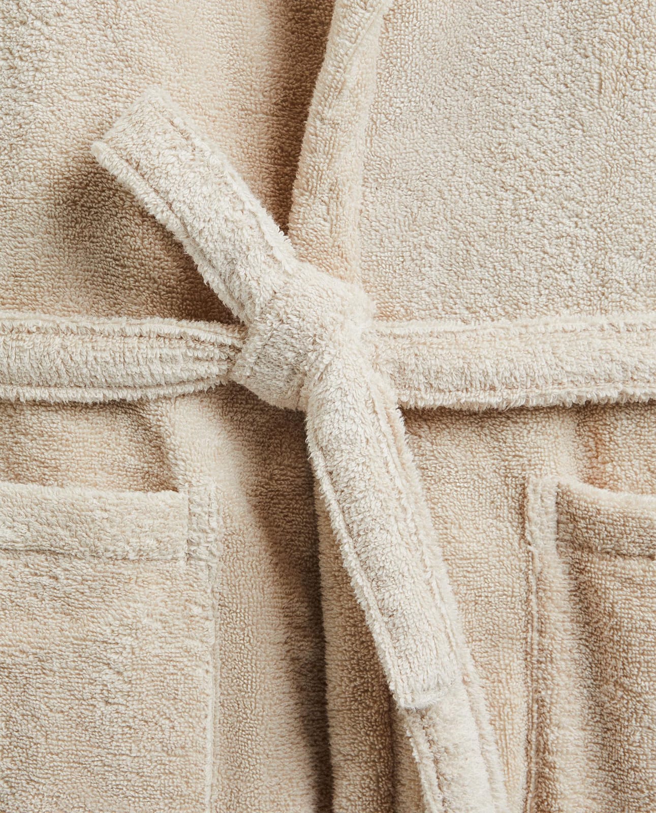 ZARA HOME ОЧЕНЬ МЯГКИЙ ХАЛАТ С КАПЮШОНОМ (380 Г/М²) ракурс 2