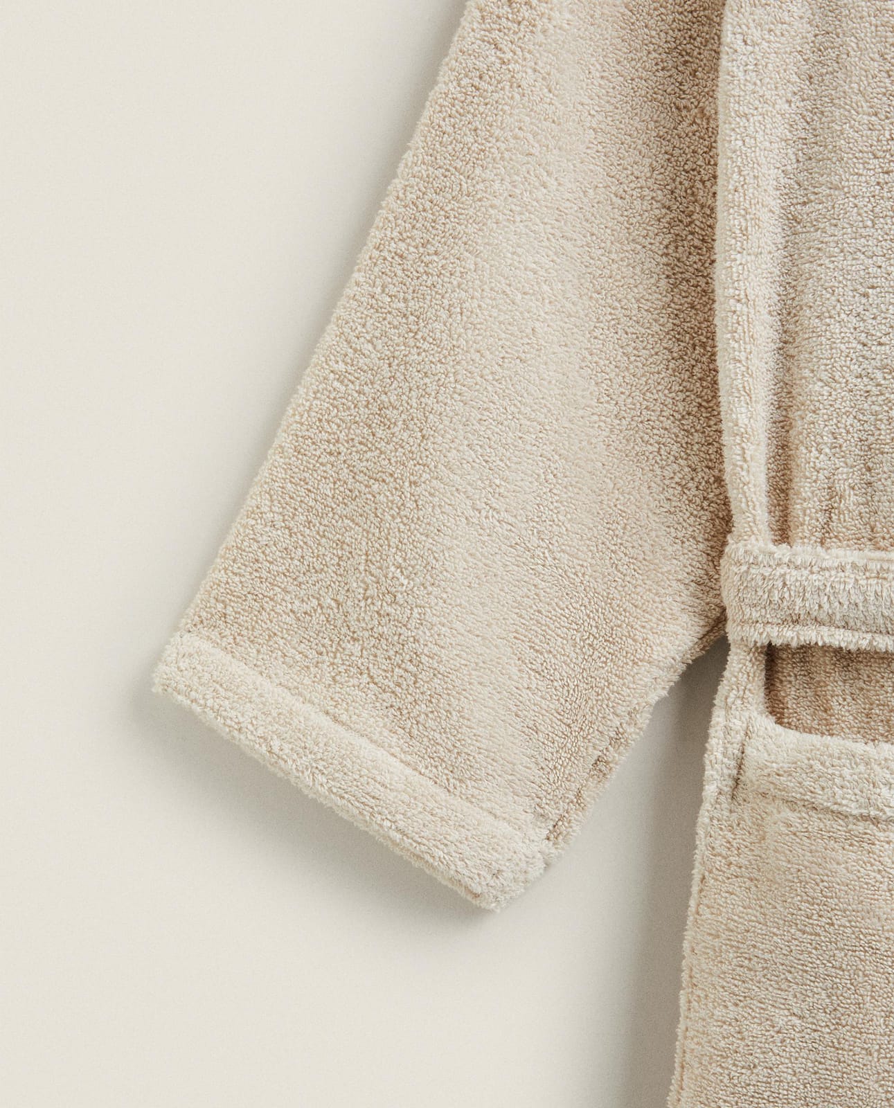 ZARA HOME ОЧЕНЬ МЯГКИЙ ХАЛАТ С КАПЮШОНОМ (380 Г/М²) ракурс 7