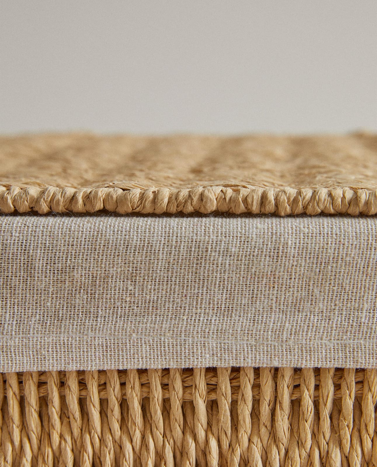 ZARA HOME КОРЗИНА С КРЫШКОЙ И ХЛОПКОВОЙ ПОДКЛАДКОЙ ракурс 9