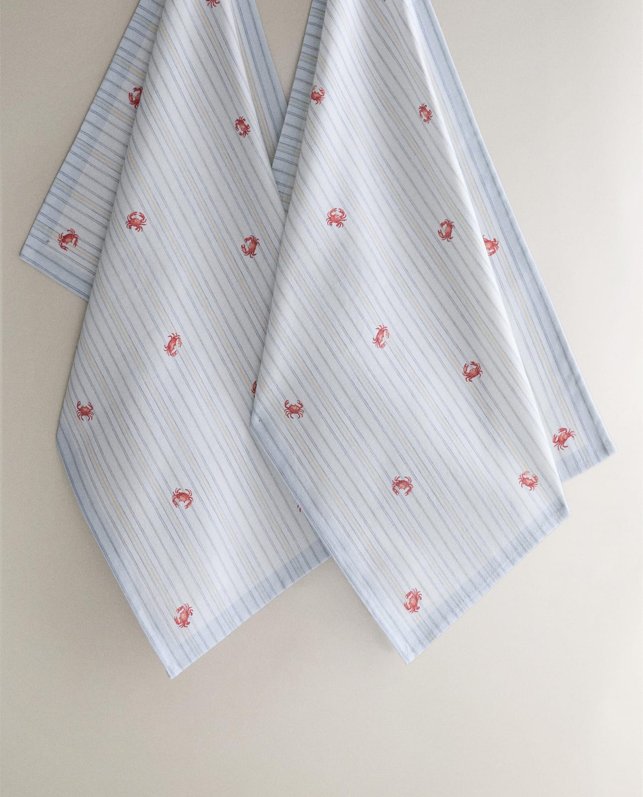 Полотенце кухонное ZARA HOME ZESTAW ŚCIERECZEK W KRABY (KOMPLET 2 SZT.) NIEBIESKI 60 x 40 cm