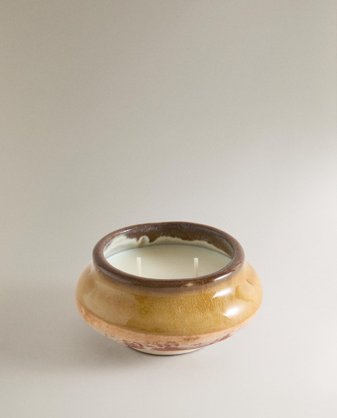 ZARA HOME (200 G) АРОМАТИЧЕСКАЯ СВЕЧА CORFU DREAMS ракурс 5
