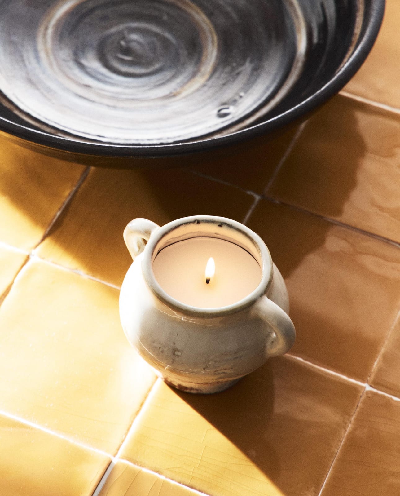 ZARA HOME (170 G) АРОМАТИЧЕСКАЯ СВЕЧА LIGHT COTTON ракурс 8