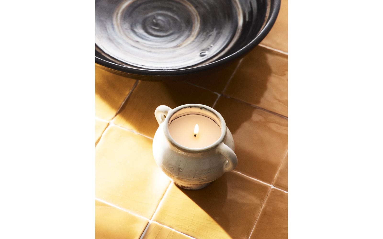 ZARA HOME (170 G) АРОМАТИЧЕСКАЯ СВЕЧА LIGHT COTTON ракурс 7