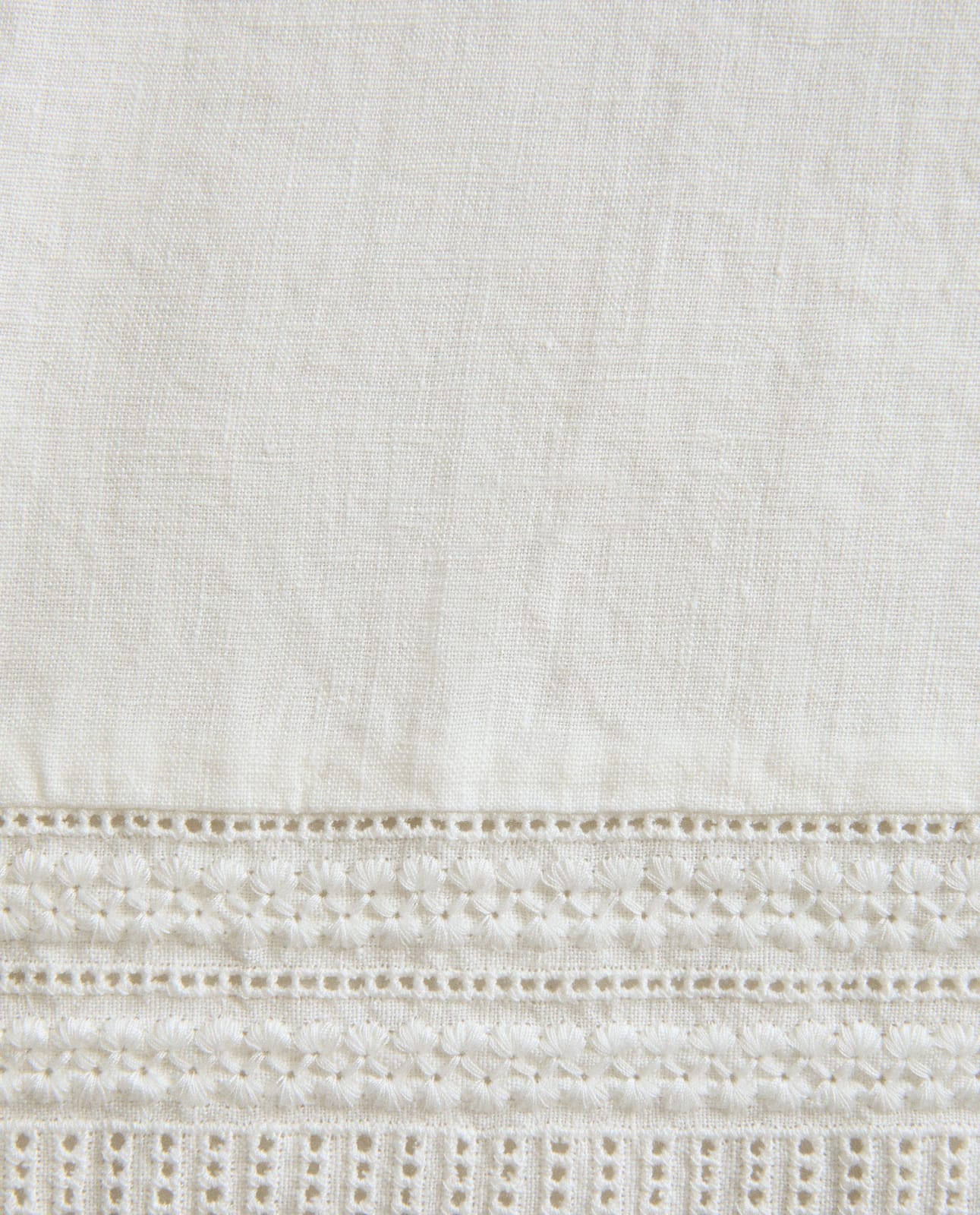 ZARA HOME ПОЛОТЕНЦЕ С ВЫШИТОЙ ЛЬНЯНОЙ КАЙМОЙ ракурс 8