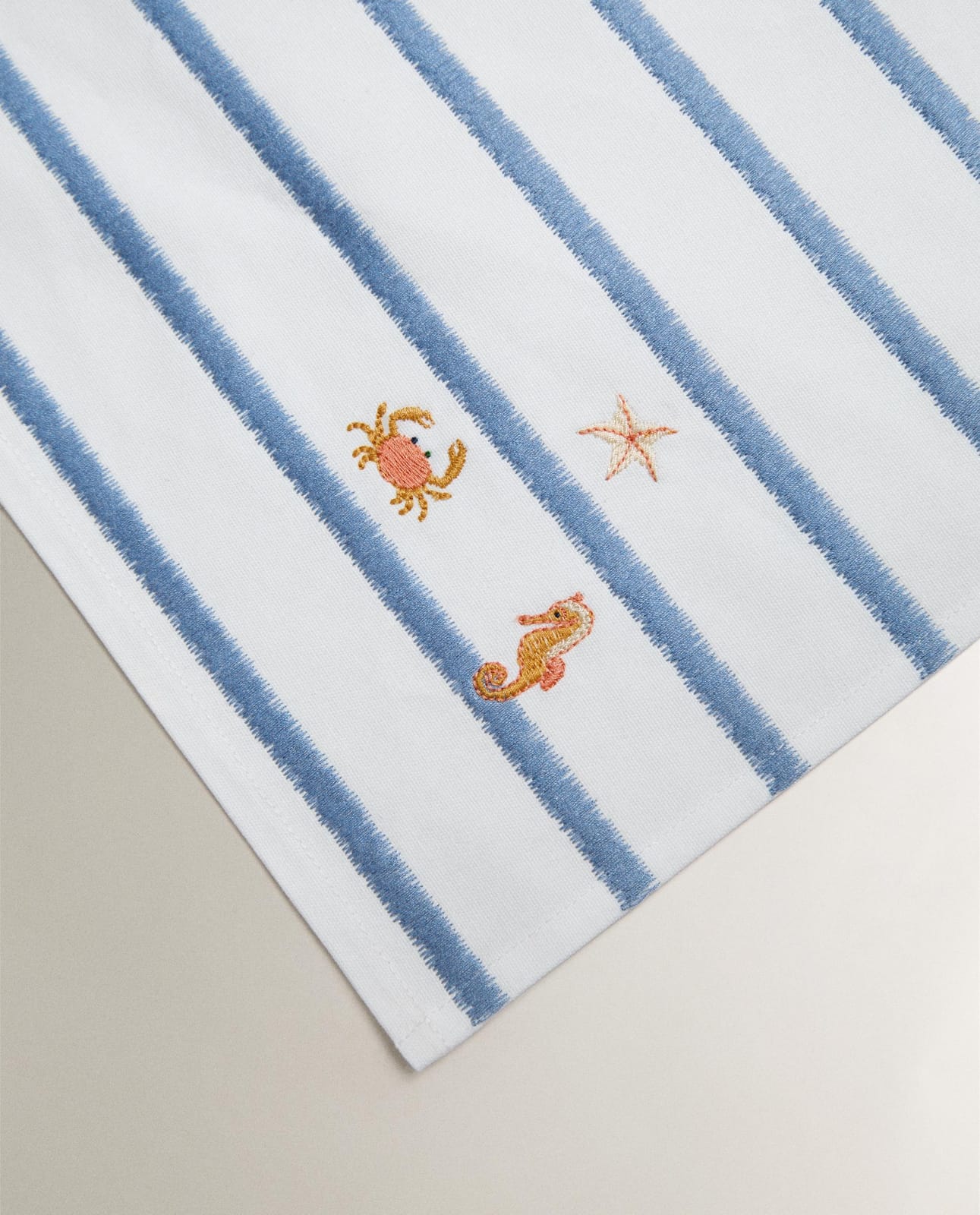 ZARA HOME Вышитая подкладка под тарелку ракурс 5