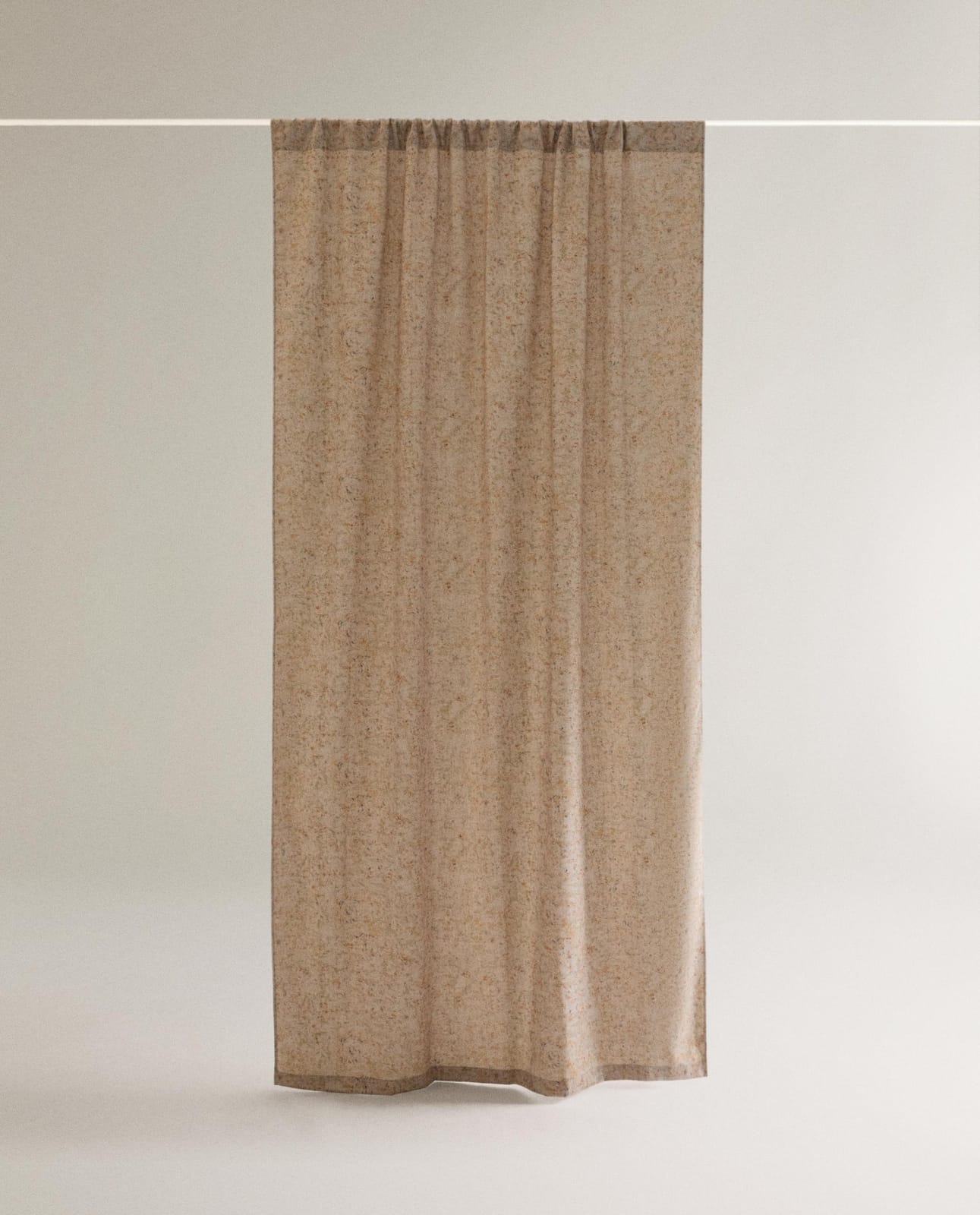 Штора ZARA HOME с цветами, среднее затемнение, JASNOBEŻOWY 140 x 300 см