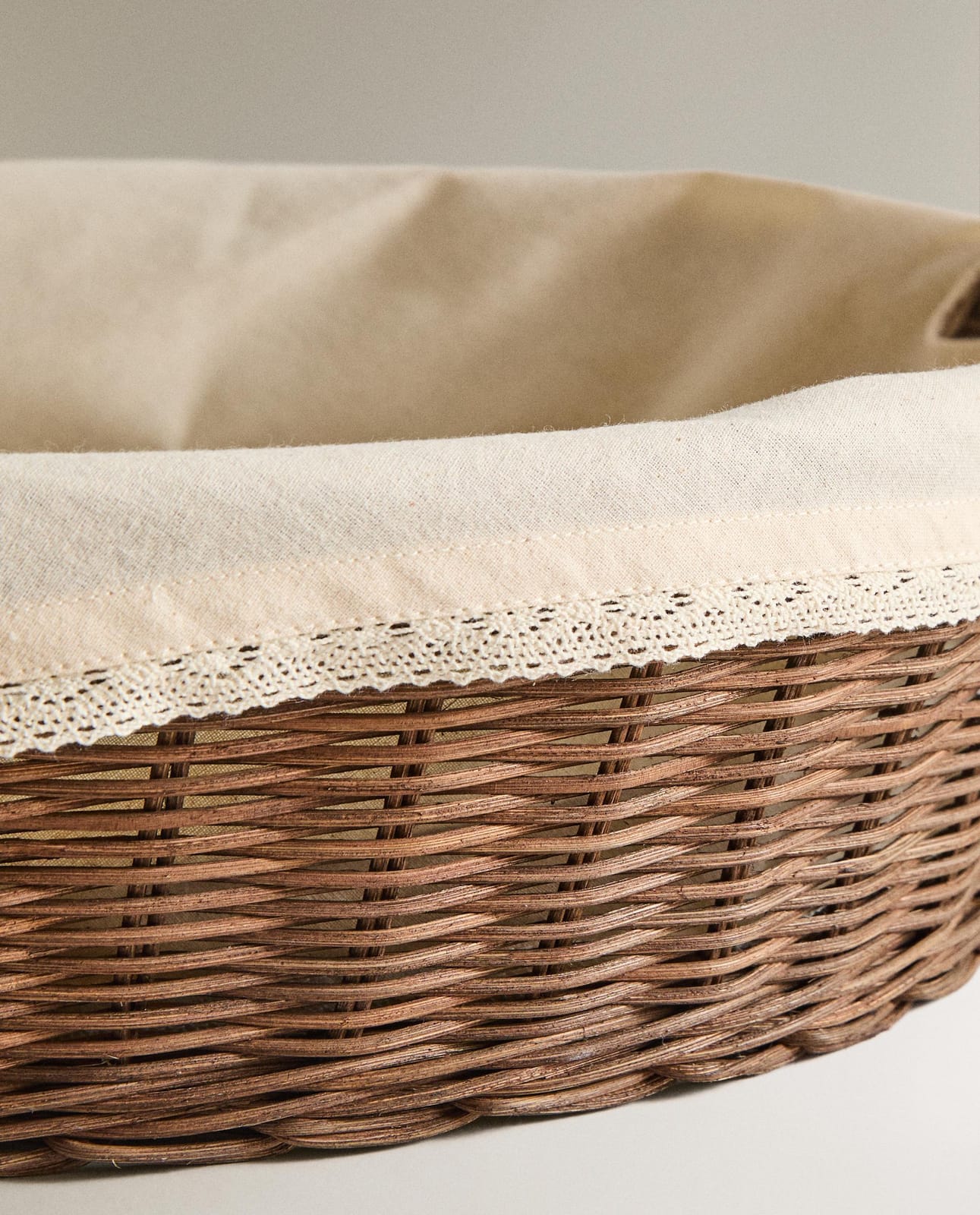 ZARA HOME КОРЗИНА ПЕЛЕНАЛЬНЫЙ СТОЛИК ИЗ РОТАНГА ракурс 5