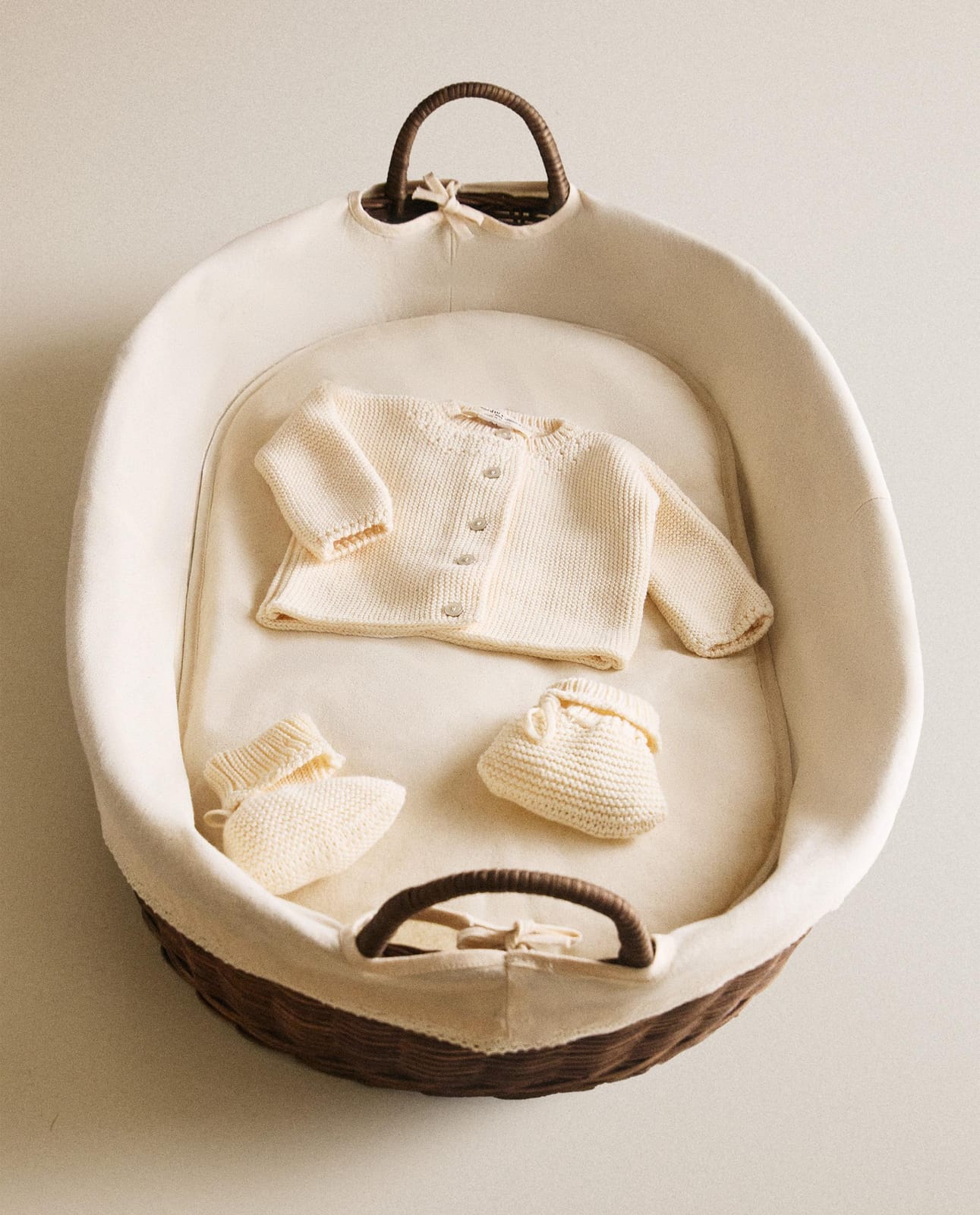 ZARA HOME КОРЗИНА ПЕЛЕНАЛЬНЫЙ СТОЛИК ИЗ РОТАНГА ракурс 6
