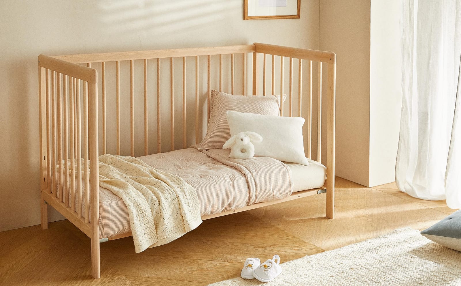 ZARA HOME КЛАССИЧЕСКАЯ ДЕРЕВЯННАЯ КРОВАТКА ракурс 5