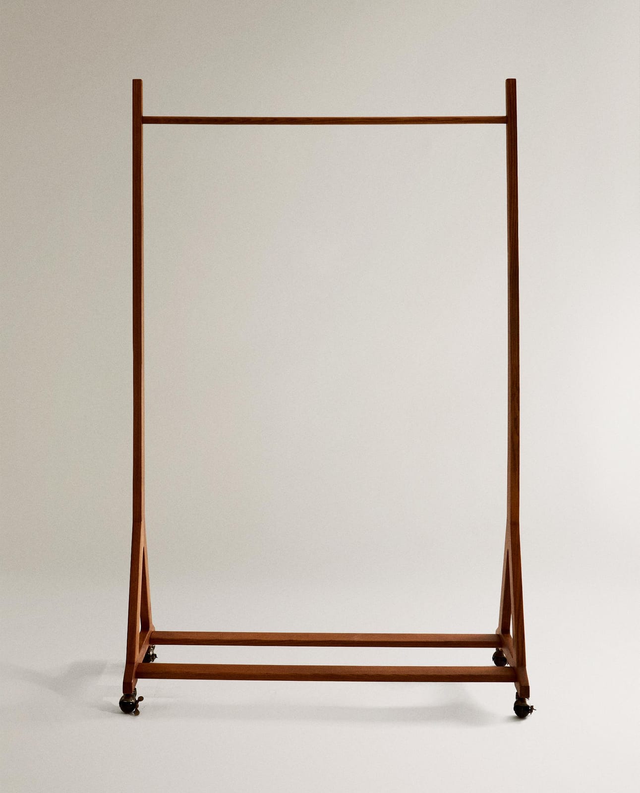 Стеллаж ZARA HOME деревянная вешалка для одежды из ясеня КОРИЧНЕВЫЙ 160 x 100 x 40 cm